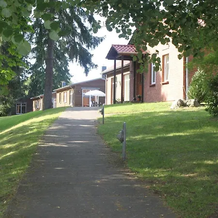 Gut Am - Ferienhaeuser 度假居 Settin